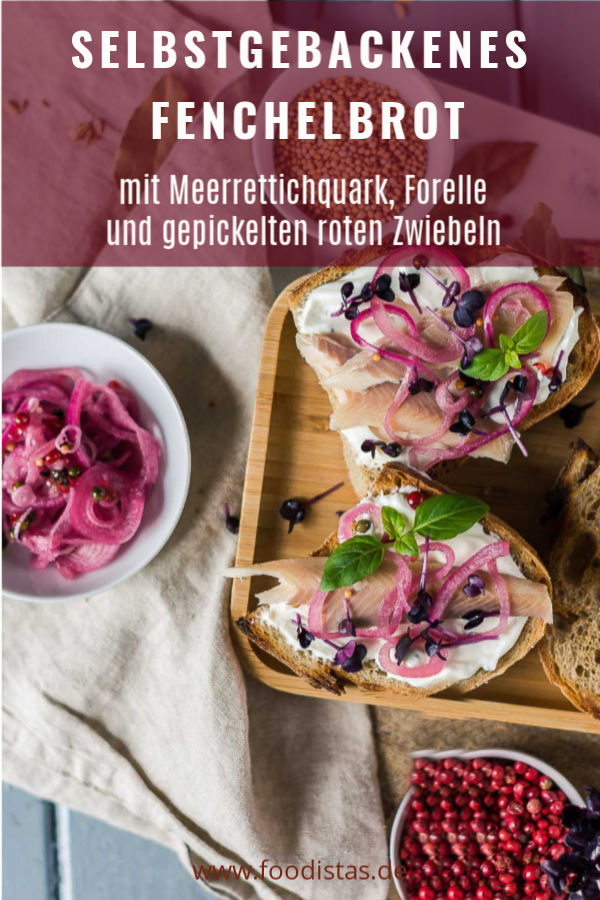 Fenchelbrot Mit Meerrettichquark Forelle Und Gepickelten Zwiebeln