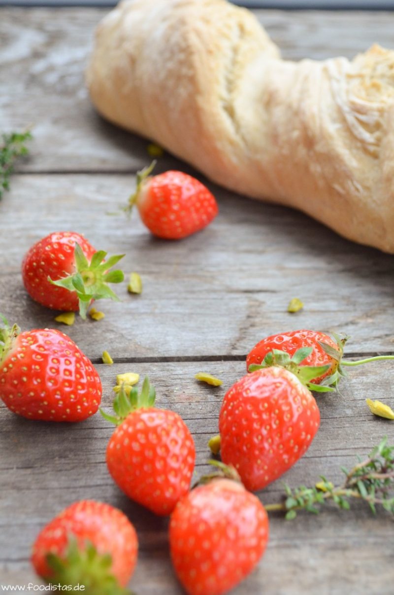 Ziegenkäse - Terrine mit Balsamico Erdbeeren › foodistas.de