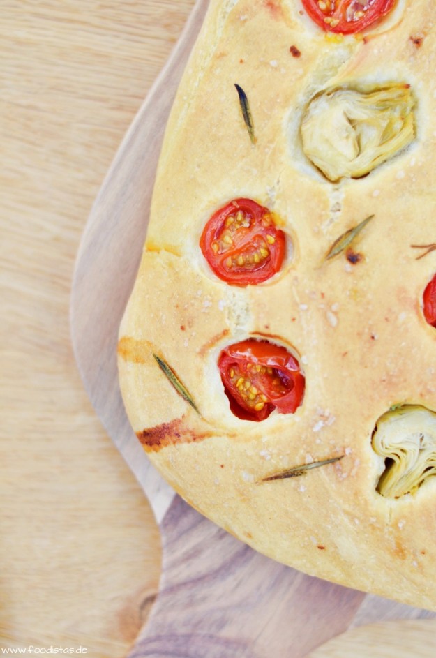 Fougasse mit Tomaten und Artischocken 6