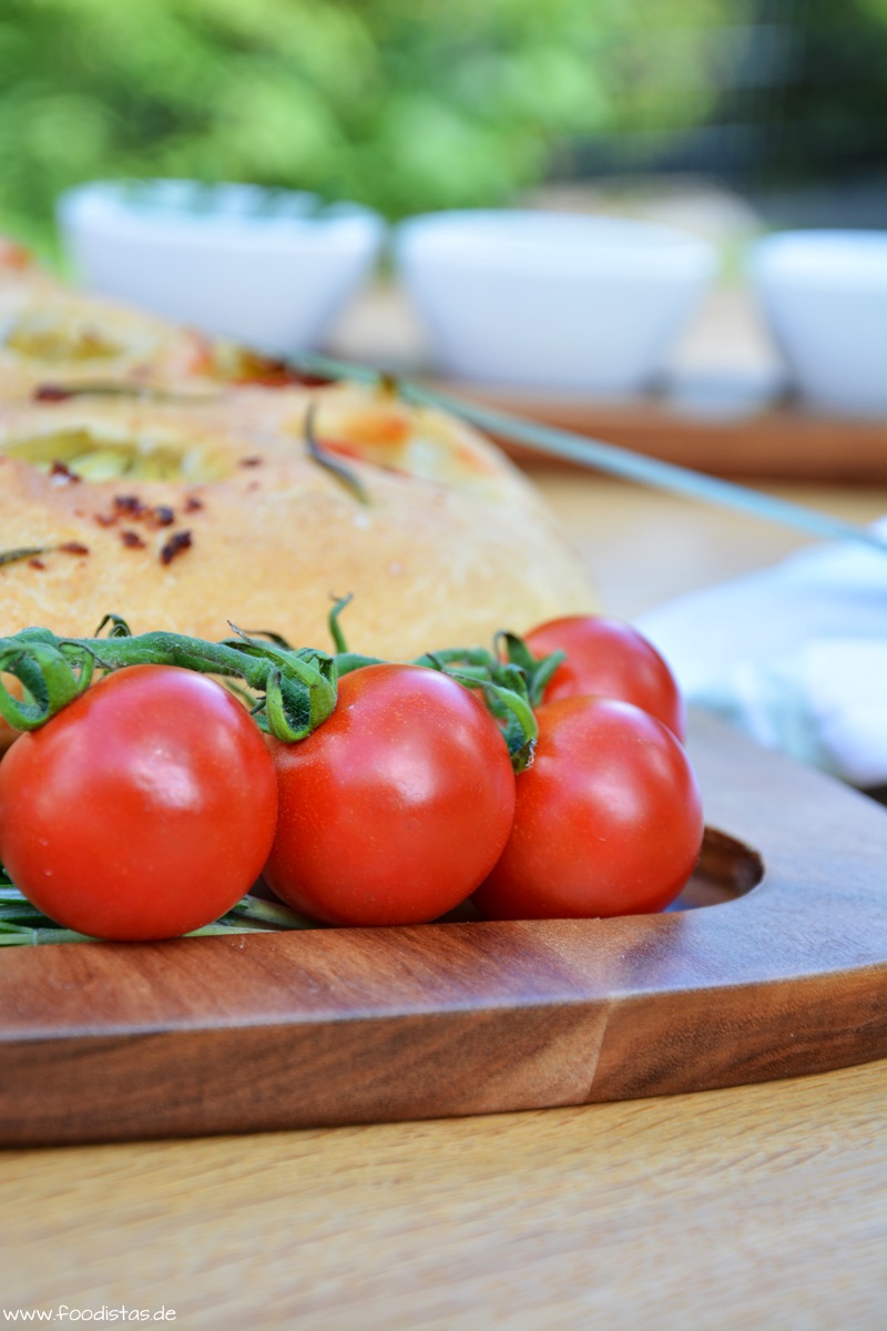 Fougasse mit Tomaten und Artisckocken, Brot backen › foodistas.de
