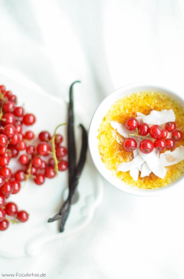 Kokos Crème Brûlée mit Johannisbeeren (77 von 82)