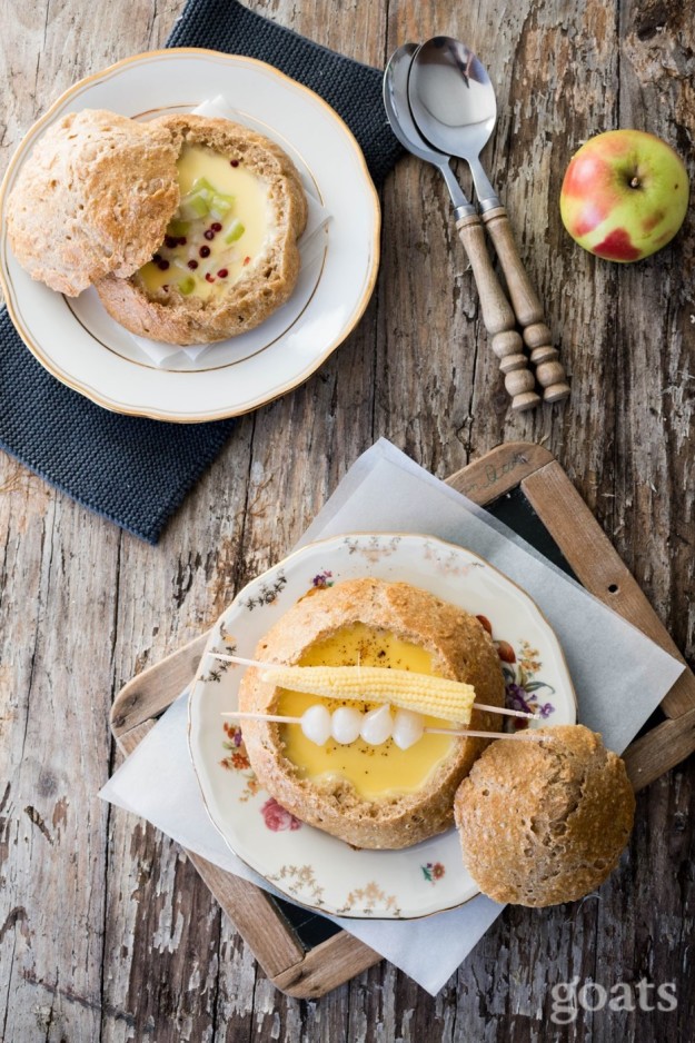 Bregenzerwälder Käserahmsuppe im Brottöpfle