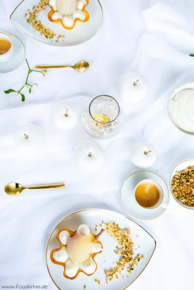 Pochierte Birne Rezept, Mascarponecreme, Weihnachtsdessert › foodistas.de