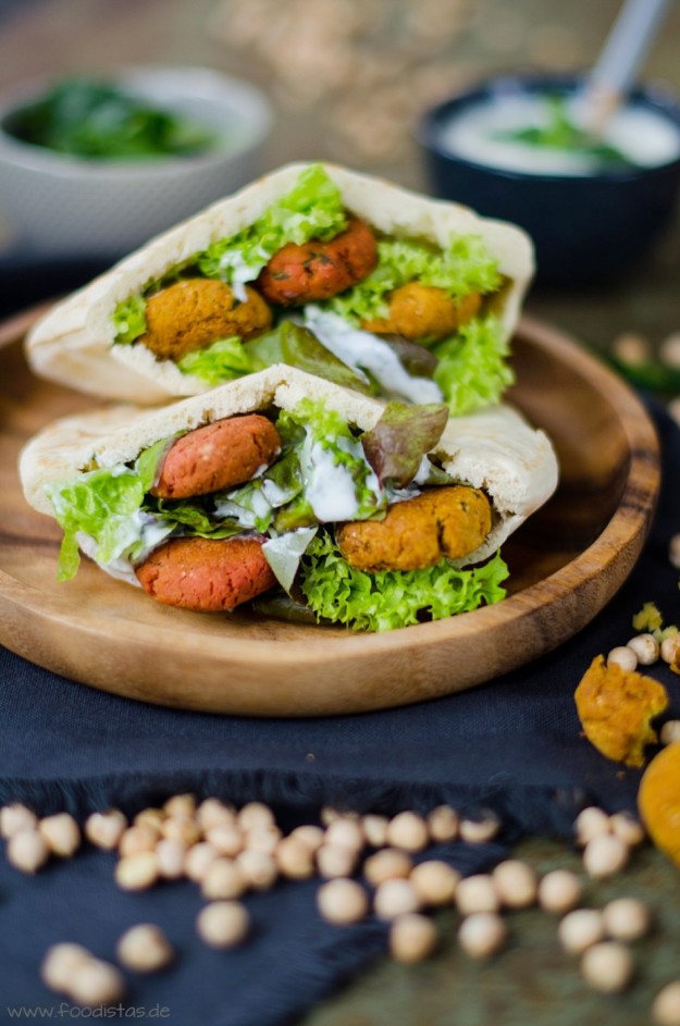 Zweierlei im Ofen gebackene Falafel