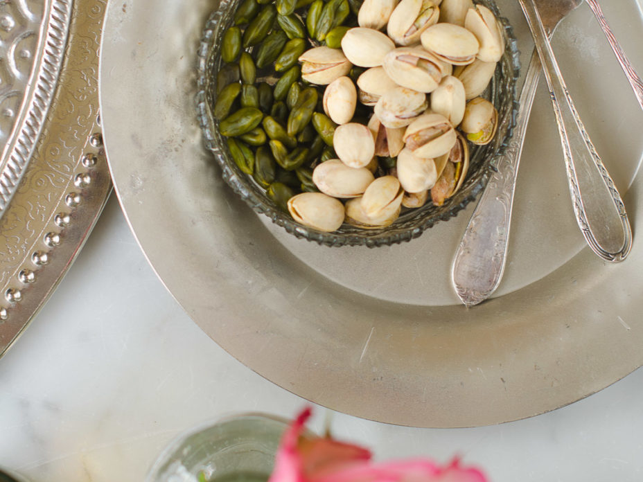 marokkanischer-pistazienkuchen-mit-kardamom-und-rosenwasser-19-von-49