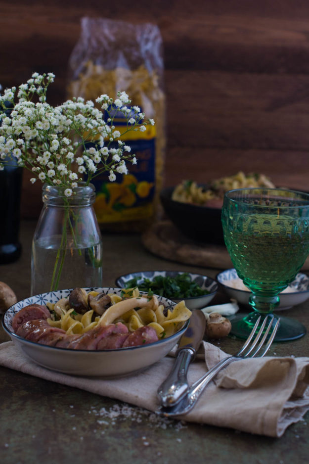 Pilzpasta mit würziger Salsiccia
