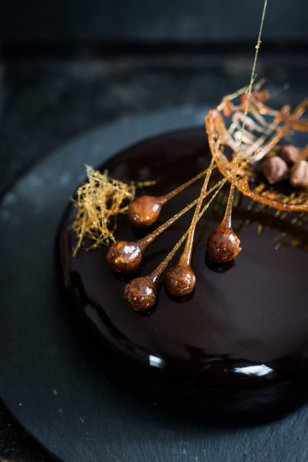 Praline-Torte-Rum