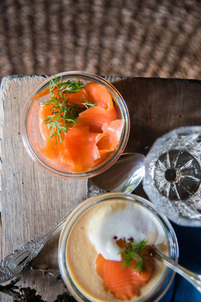 Pastinakencremesuppe mit geräuchertem Lachs und Caviar, Friedrichs ...