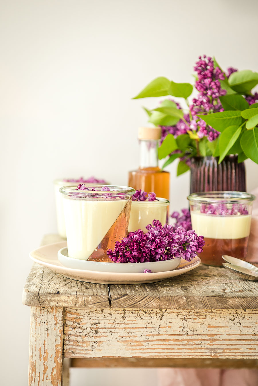 Fliederblütengelee mit Buttermilch Panna Cotta