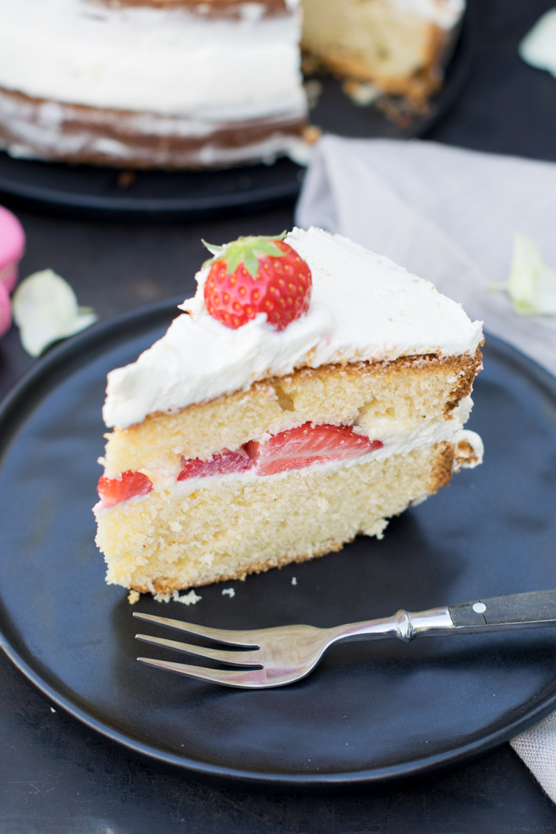 Erdbeertorte mit weißer Schokolade › foodistas.de