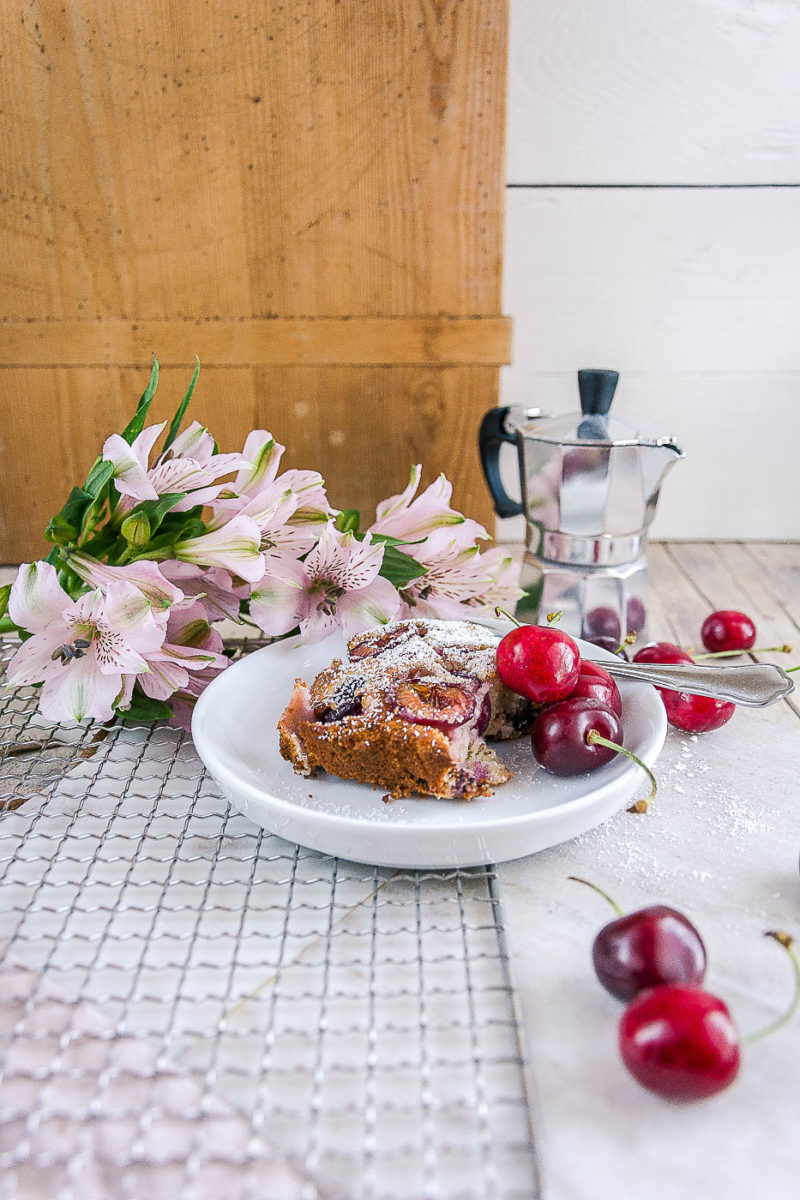 Kirsch Clafoutis ein französischer Klassiker mit Mandeln › foodistas.de