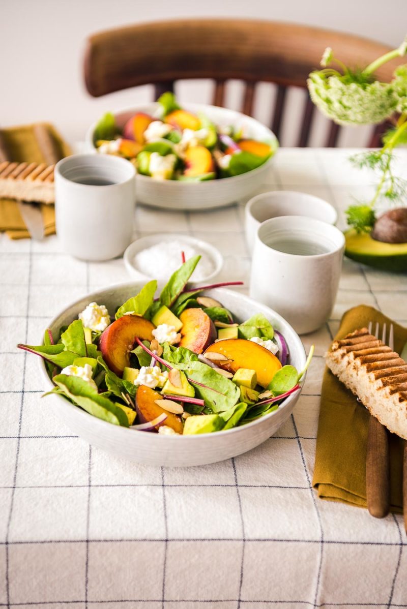 Sommerlicher Pfirsich Avocado Salat Best of Summer, Rezept Sommersalat ...