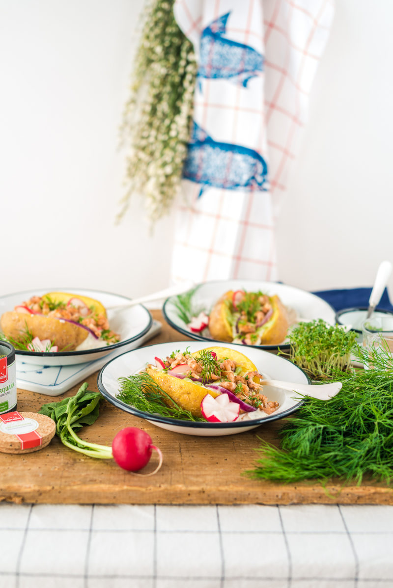 Ofenkartoffel mit Krabben und Kräuterquark, Rezept für Kräuterquark ...