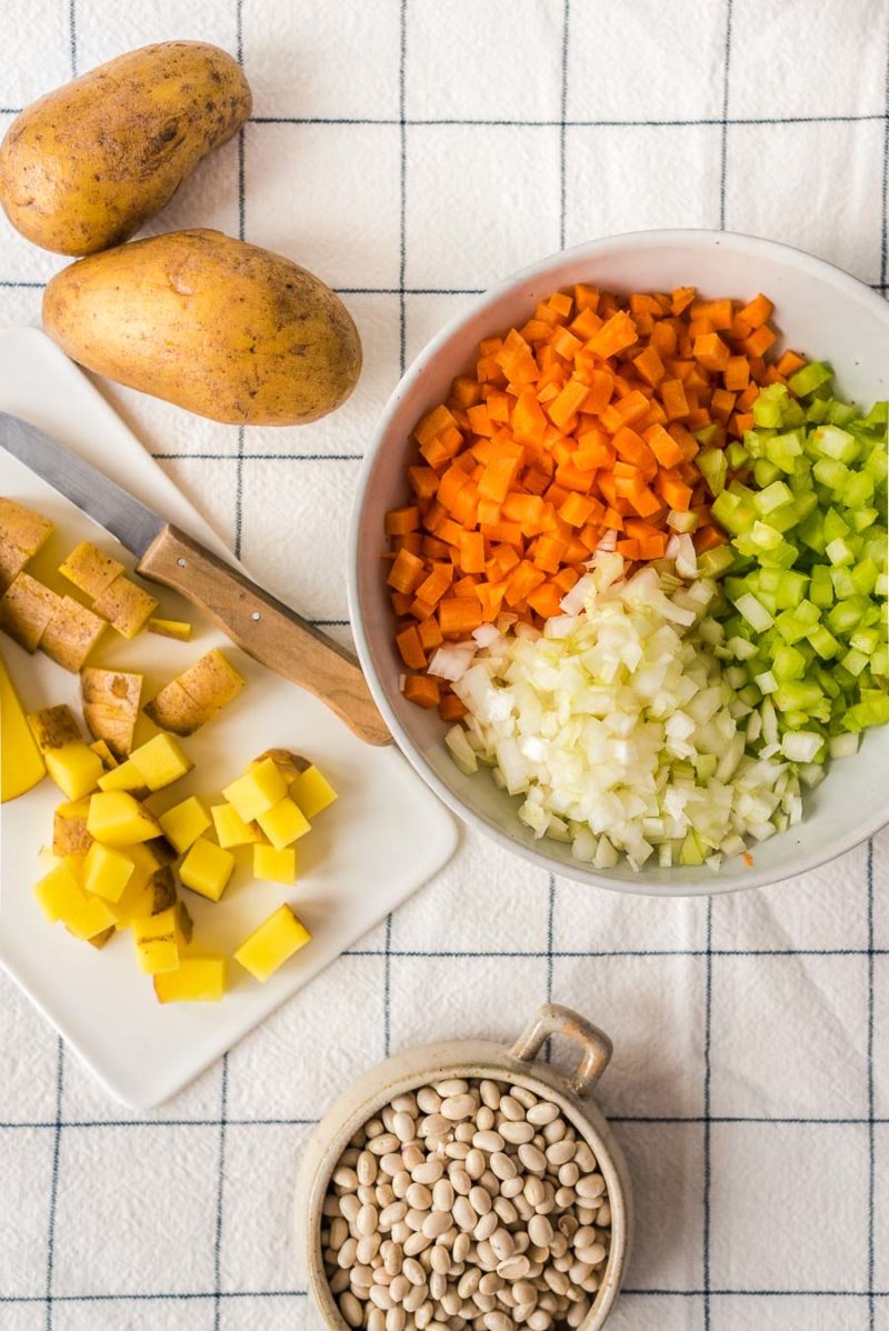 Cremiger weißer Bohneneintopf mit Salsiccia, Rezept mit Hülsenfrüchten ...