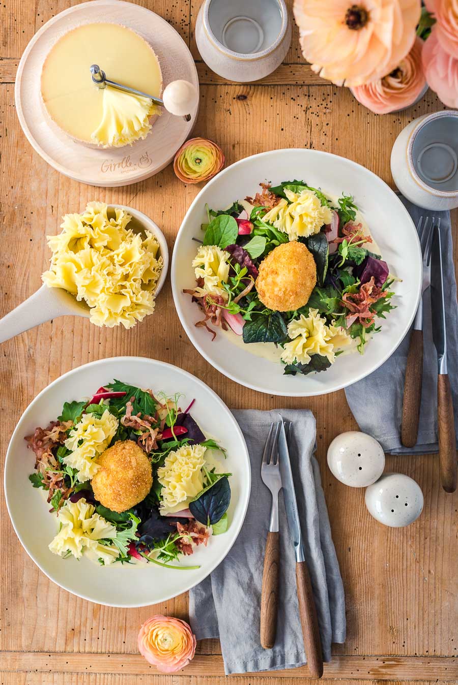 Salat zu Ostern, Vorspeise Ostern, Rezept Tête de Moine AOP › foodistas.de