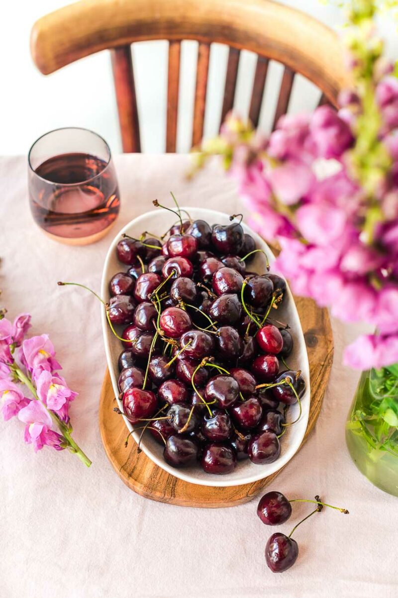 Rezept Cherry Smash und Ziegenkäse-Terrine mit Balsamico-Kirschen ...